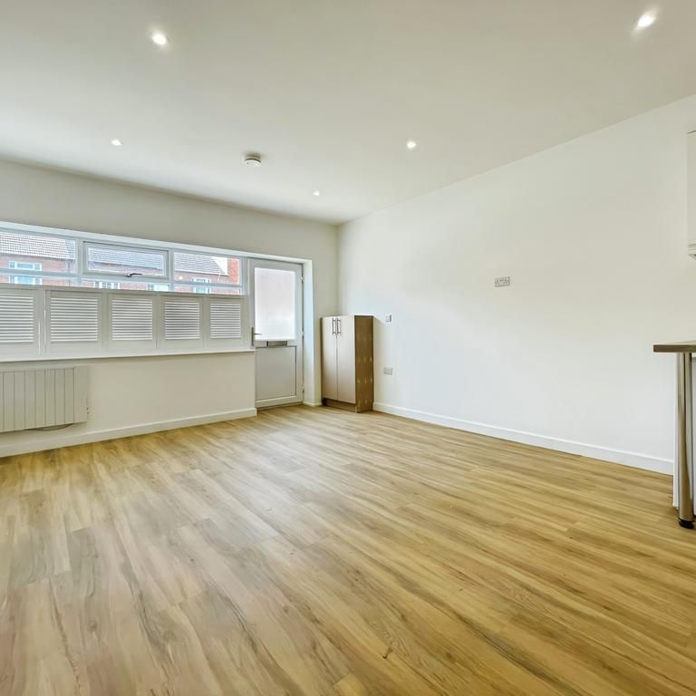 1 bedroom ground floor maisonette to rent - Photo 1