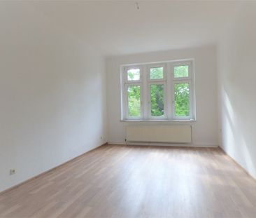 Leutzsch - Schöne 3 Zi.- Whg., Gäste WC, Loggia, frisch saniert! - Photo 6