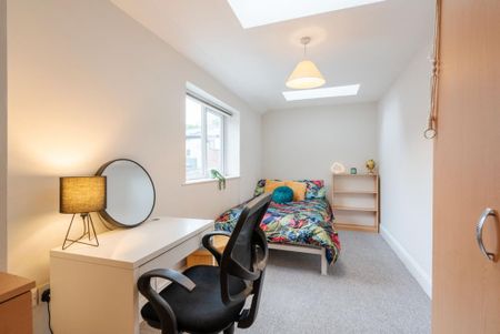 4 bedroom terraced house to rent - Photo 4