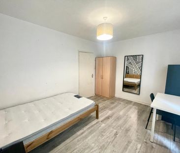 2 bedroom maisonette to rent - Photo 5