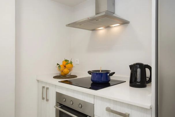 Carrer Calderón de la Barca, Valencia, Valencian Community 46010 - Photo 1