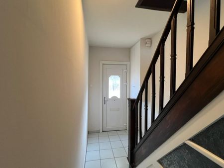 Woning met 5 slaapkamers, koer en garage in Oostrozebeke - Foto 5