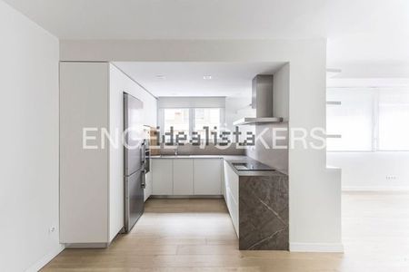 Alquiler de piso en Paseo de la Castellana - Photo 3