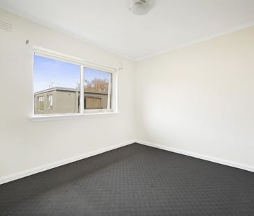 Light and bright one bedroom apartment - Photo 4