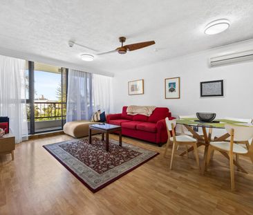 Fully Furnished Coastal Escape - 5-Minuite Walk to The Beach! - Photo 1