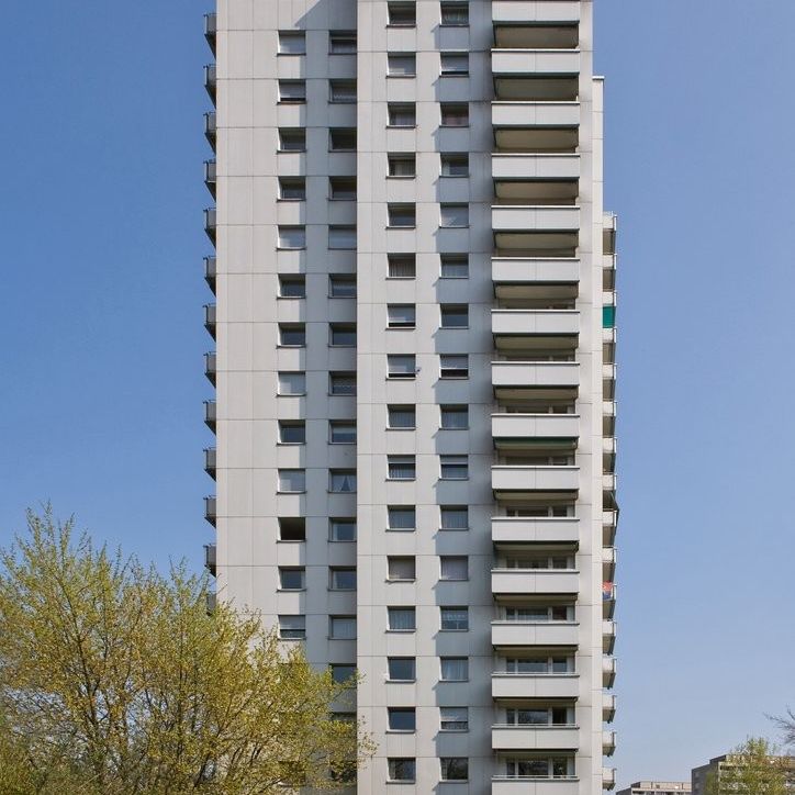 Moderne Wohnung im Hochhaus - Photo 1