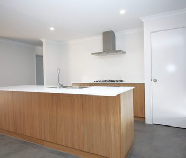 BRAND NEW 5 BEDROOM FAMILY HOME - Photo 6