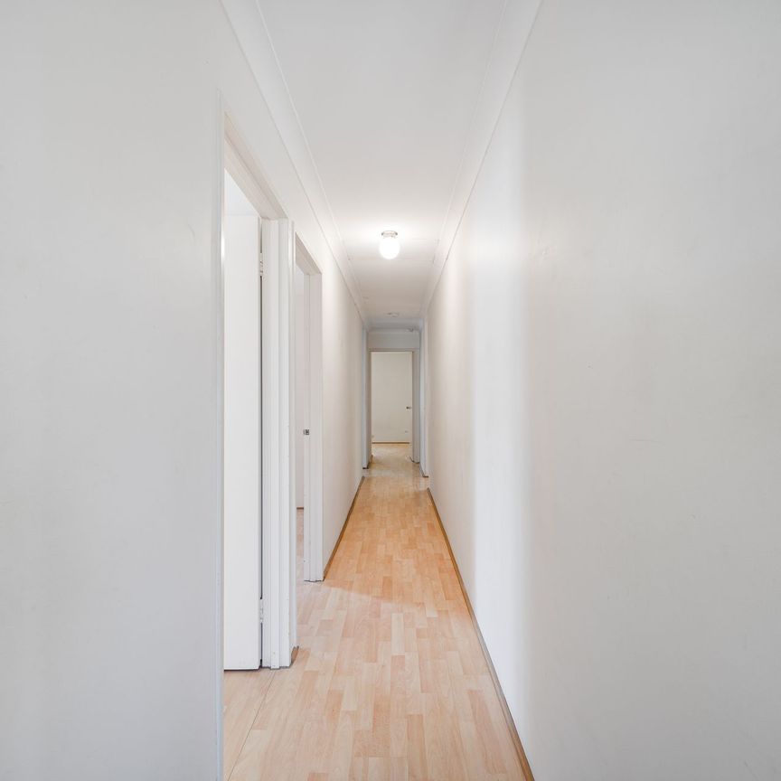 Great Size 4 Bedroom Home with Great Location!!!!!! @ $850 Per Week - Photo 1