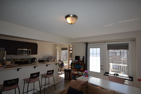 For Lease - 711 Juneberry Lane, Kanata, Ontario - Photo 5