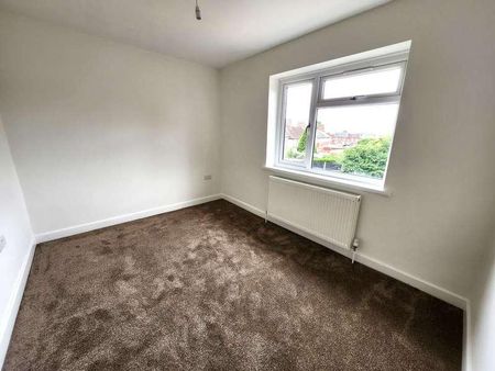 Victoria Road, Cradley Heath, B64 - Photo 2