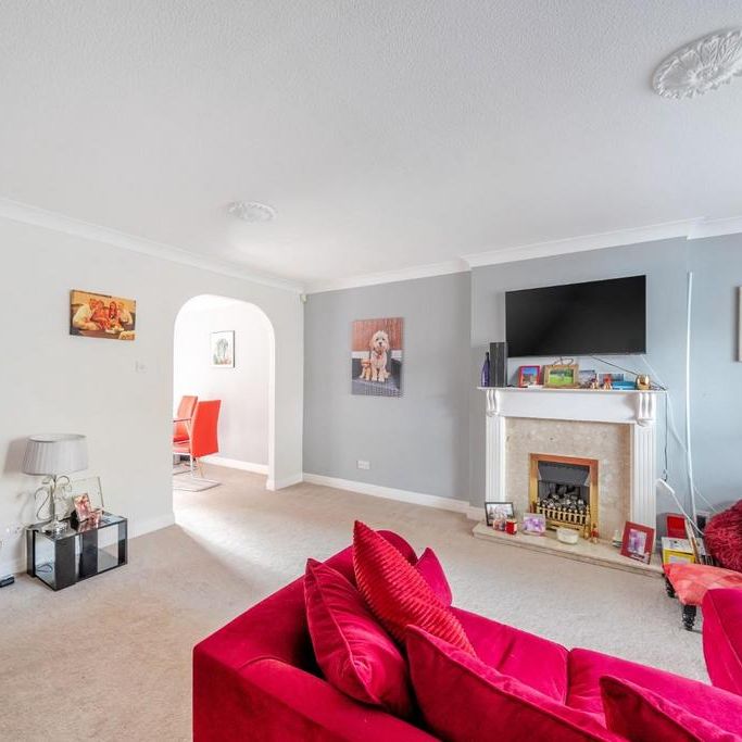 3 bedroom semi-detached house to rent - Photo 1