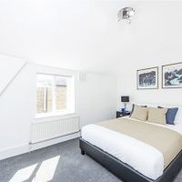 Huron Road, London, SW17 - Photo 1