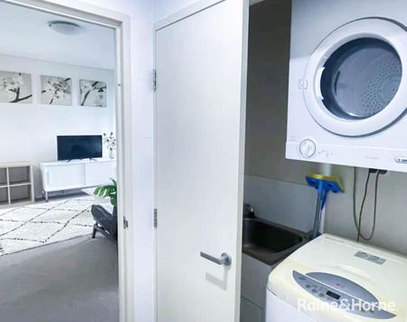 Two-bedroom Apartment in the central of Killara - Photo 3