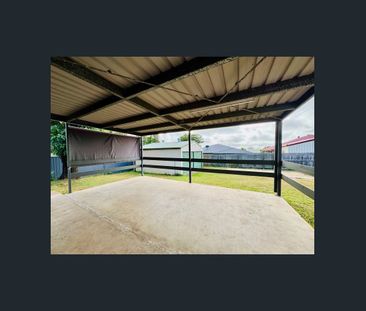 3 Bedroom home with internal stairs - Photo 6