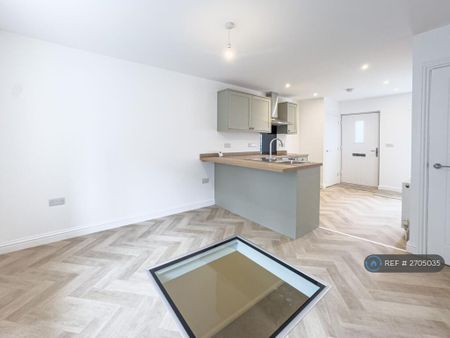 2 bedroom terraced house to rent - Photo 3