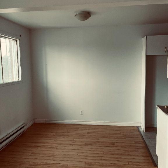 Beau modèle 41/2 @ Vanier À LOUER - Photo 1