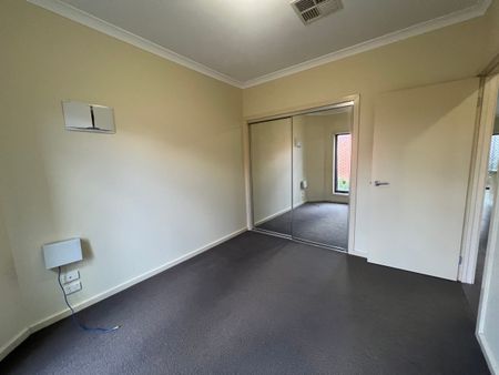 3/5 Kennedy Street, Glenroy, VIC 3046 - Photo 5