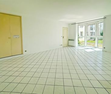 Appartement T2 près de LE COUDRAY MONTCEAUX à louer - Photo 4