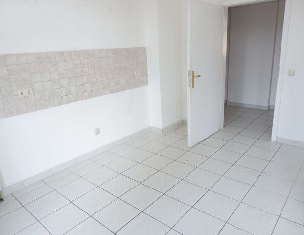 DG / Bad mit Wanne+Dusche+Lamimat u.v.m. - Foto 1
