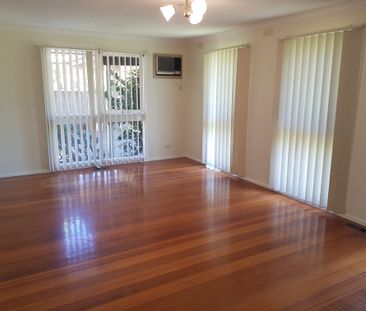 Family Home for Lease - Prime Wantirna Location! - Photo 3