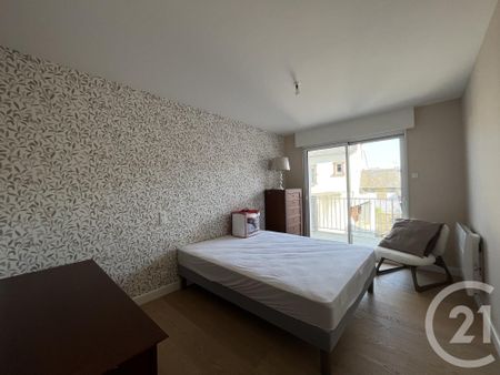 Location Appartement 3 pièces 102m² CHATEAUROUX 36000 - Photo 5