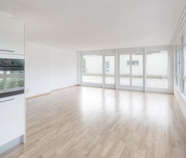 Lichtdurchflutete 4.5-Zimmer-Attikawohnung mit traumhafter Terrasse - Photo 2