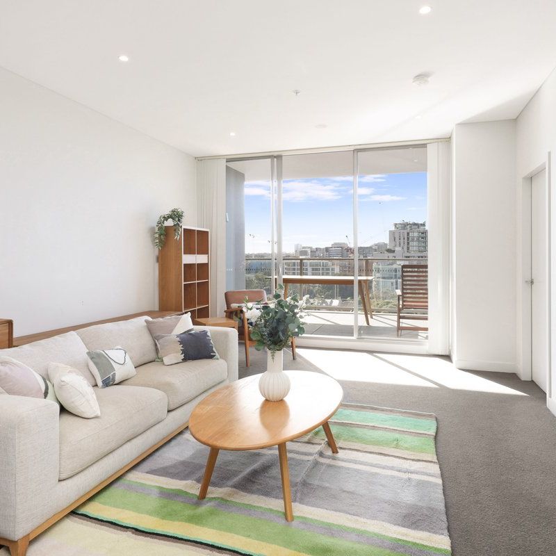 Furnished Apartment I Northeast Facing I Next to Green Square Station - Photo 1