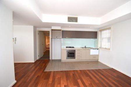 You Can Have It All in the Heart of Bentleigh - Photo 2