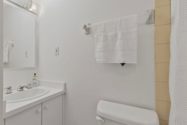 For Lease - 148 Rusholme Road Unit# basement, Toronto, Ontario - Photo 1