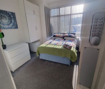 Room in a Shared House, Hart Road, B24 - Photo 3