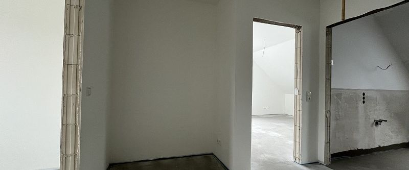 Vermietung: Erstbezug, moderne Obergeschosswohnung mit Balkon und Carport in Westoverledingen - Foto 1