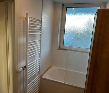 Kernsanierte 2 ZKB Balkon OG oben mit Balkon und Stellplatz - Photo 4