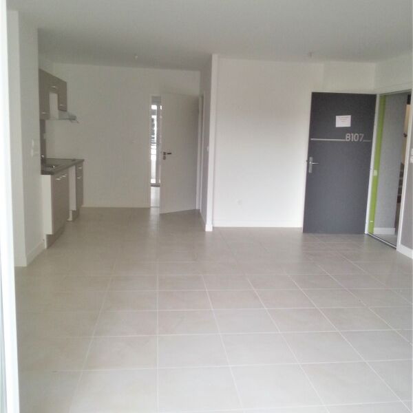 Location Appartement 2 pièces 50m² SARTROUVILLE 78500 - Photo 1