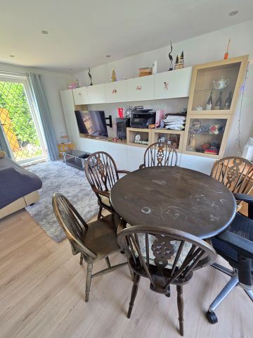 4 Bed Semi-Detached House, Winchcomb Gardens, SE9 - Photo 4
