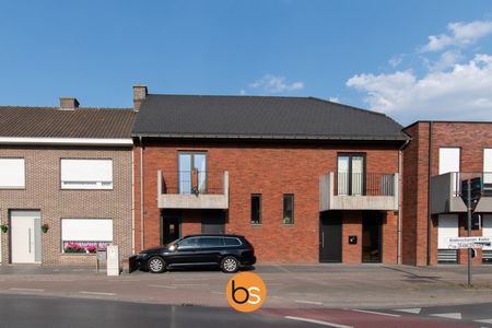 Recente woning in het centrum van Sint-Eloois-Winkel met 4 slaapkamers - Photo 5