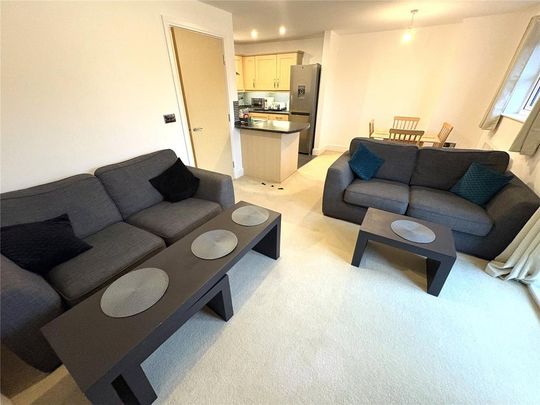 2 bedroom flat to rent - Photo 1