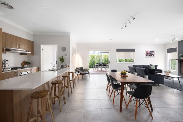 Spacious & Stylish Family Home - Photo 1