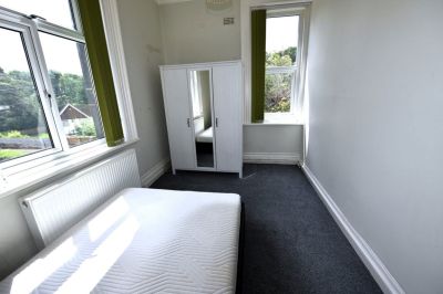 1 bedroom Flat in Springwood Road Flat 3, Leeds - Photo 3