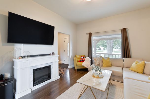 For Lease - 41 South Edgeware Road, St. Thomas, Ontario - Photo 1