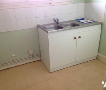 PONT DE L'ARCHE - Appartement T2 + garage - Photo 4