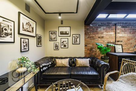 1 bedroom in a house share to rent - Photo 4