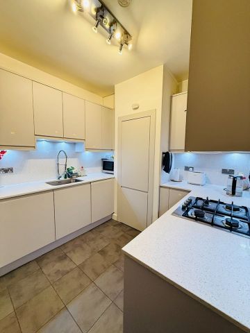 Room in a Shared Flat, Burnham Court, NW4 - Photo 3