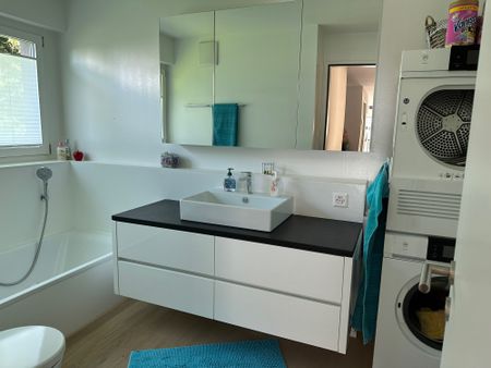 NEU - Moderne 4.5 Zimmerwohnung in Basel - Photo 2