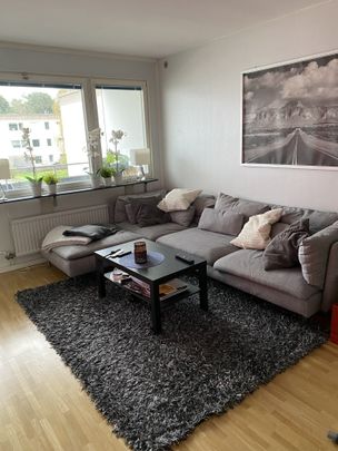 Rönnbärsvägen, Kungsängen - Photo 1