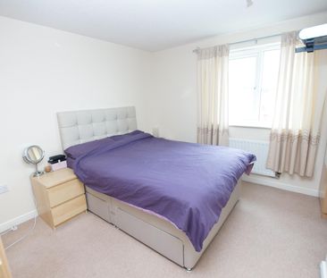 Wentworth Crescent, Bradford - Photo 2