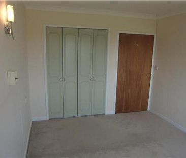 1 bedroom retirement property to rent - Photo 5