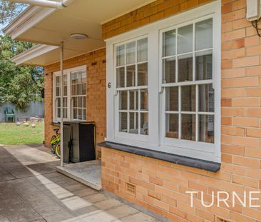 Conveniently located 2 bedroom homette situated at the rear of a sm... - Photo 6