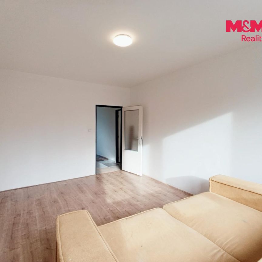 Pronájem bytu 2+1 61 m², sídliště Vajgar 555, Jindřichův Hradec III - Photo 1