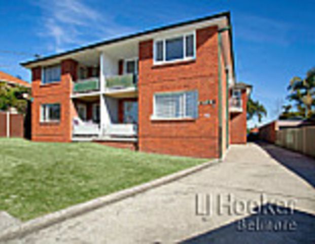 Convenient Two-Bedroom Unit in a Prime Location - Photo 1