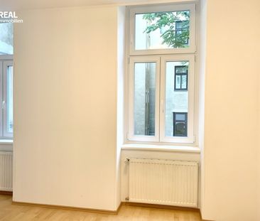 HELLE 3-ZIMMER WOHNUNG MIT GETRENNTER KÜCHE - IDEAL FÜR 2er / 3er WG - Photo 2